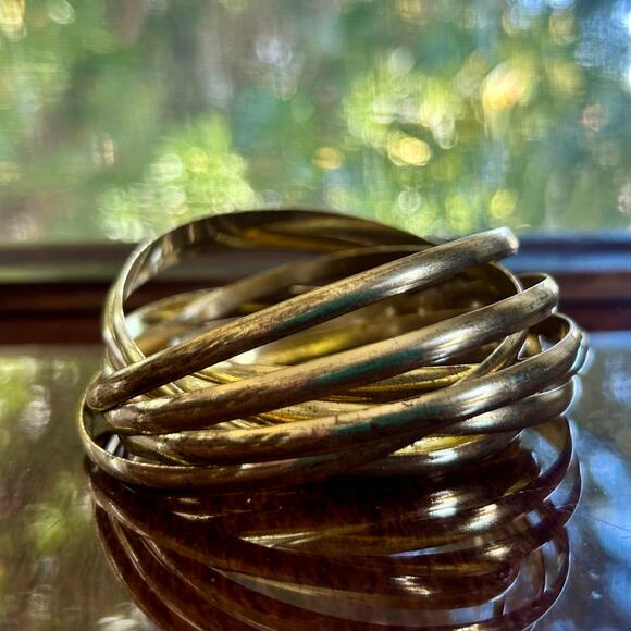 Vintage Interlocking Gold Tone Bangle Bracelet – Set of 9 Bands - Picture 5 of 10